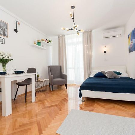 Apartment Var Spalato Esterno foto