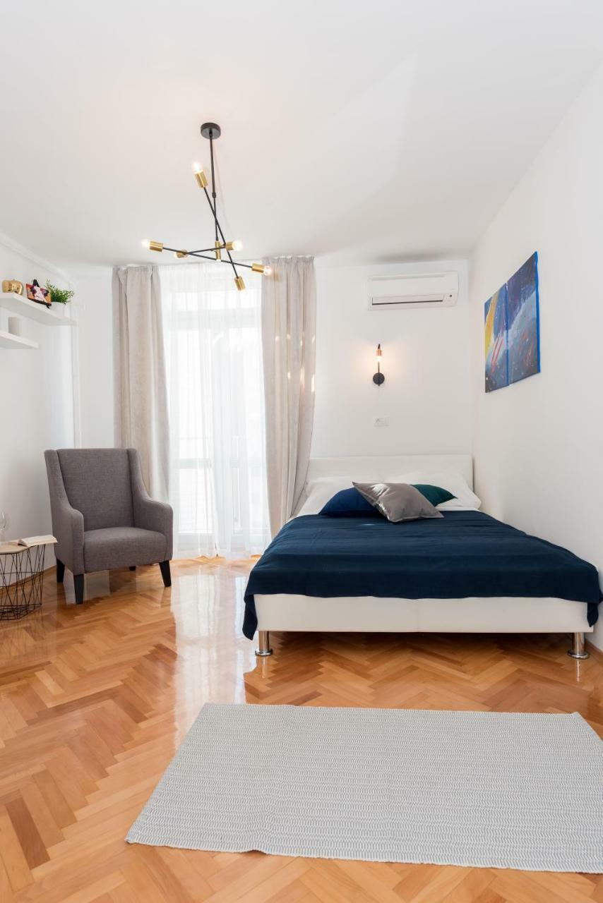 Apartment Var Spalato Esterno foto