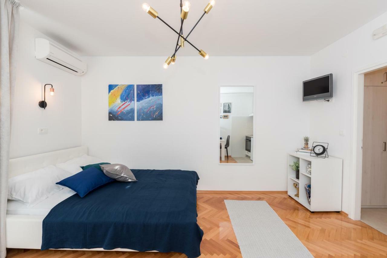 Apartment Var Spalato Esterno foto