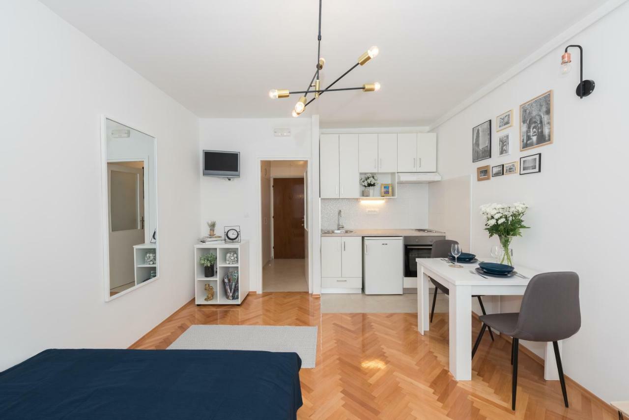 Apartment Var Spalato Esterno foto